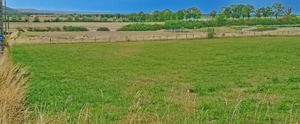 Terrain constructible de 2468m² avec vue imprenable sur le Montsec