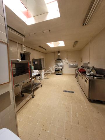 Maison + Local commercial :CHATILLON SUR INDRE