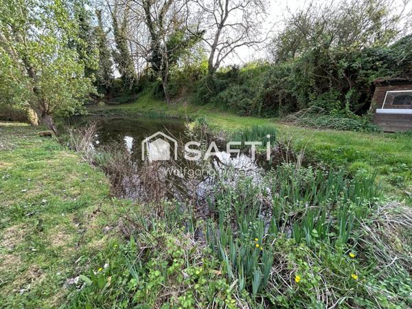 Maison de ville en pierre avec fort potentiel