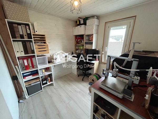 Maison de ville en pierre avec fort potentiel