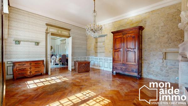 Chateau avec dépendances sur 23 hectares