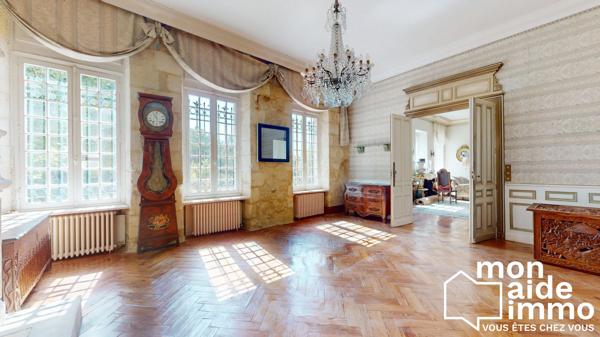 Chateau avec dépendances sur 23 hectares