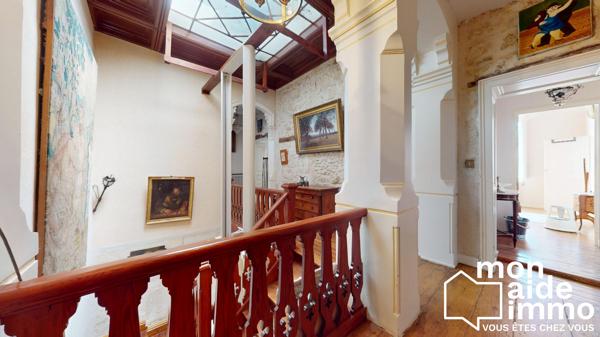 Chateau avec dépendances sur 23 hectares