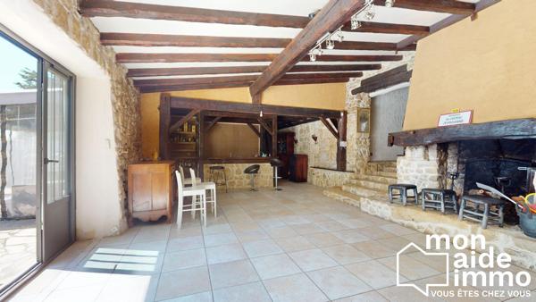 Chateau avec dépendances sur 23 hectares