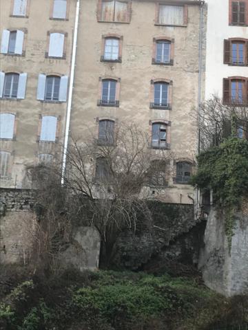 Immeuble à vendre THIERS (63)