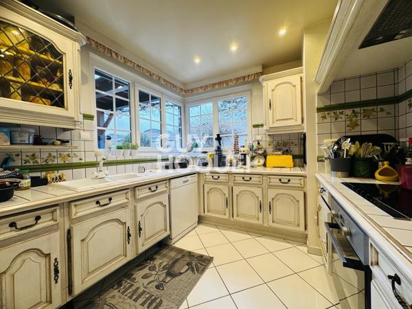 CORMONTREUIL - NOUVEAUTE - A VENDRE - Maison de type 6 avec extérieur et garage