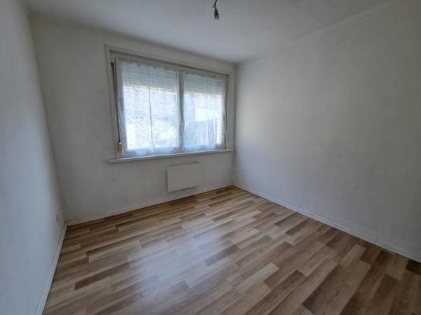 SPACIEUX DUPLEX 4 CHAMBRES SANS TRAVAUX.