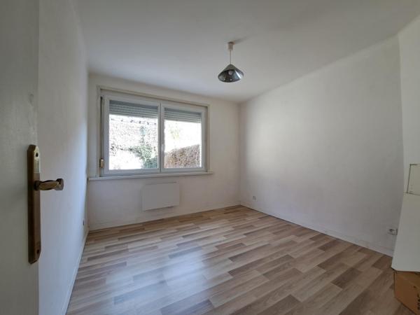 SPACIEUX DUPLEX 4 CHAMBRES SANS TRAVAUX.