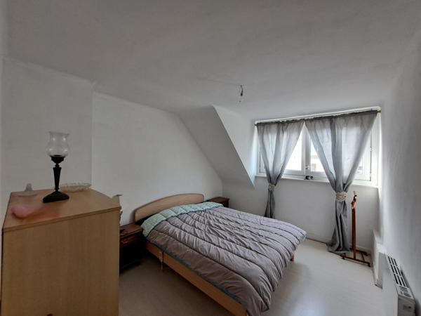 SPACIEUX DUPLEX 4 CHAMBRES SANS TRAVAUX.