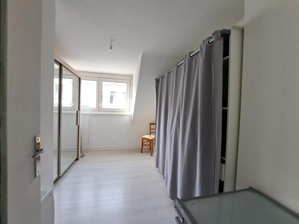 SPACIEUX DUPLEX 4 CHAMBRES SANS TRAVAUX.
