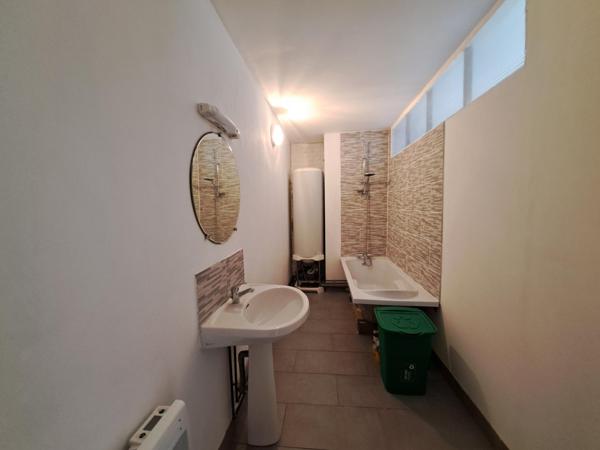 SPACIEUX DUPLEX 4 CHAMBRES SANS TRAVAUX.