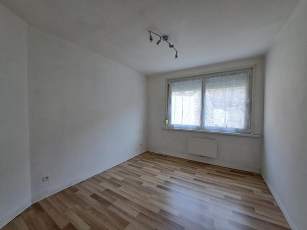 SPACIEUX DUPLEX 4 CHAMBRES SANS TRAVAUX.