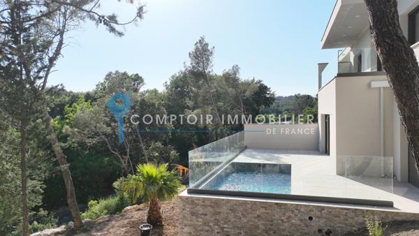 Maison
                                                                                                                                                                                                                                                                                                                        6 pièce(s)                                                                                                                                                                                                          4 chambre(s)                                                                                                                                                                                                          155  m²