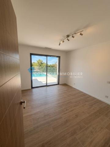 Maison
                                                                                                                                                                                                                                                                                                                        6 pièce(s)                                                                                                                                                                                                          4 chambre(s)                                                                                                                                                                                                          155  m²