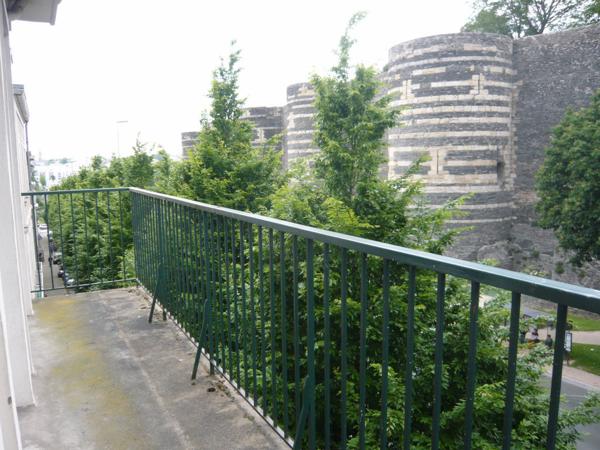 A LOUER T3 entièrement refait à neuf 65 m² BLACON