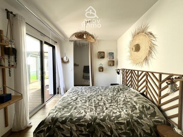 Maison
                                                                                                                                                                                                                                                                                                                        7 pièce(s)                                                                                                                                                                                                          5 chambre(s)                                                                                                                                                                                                          198  m²