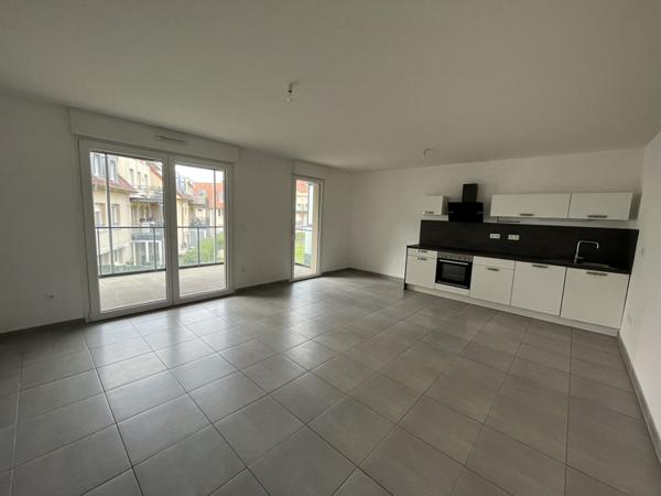 Appartement 3 pièces - 73m² - Balcon