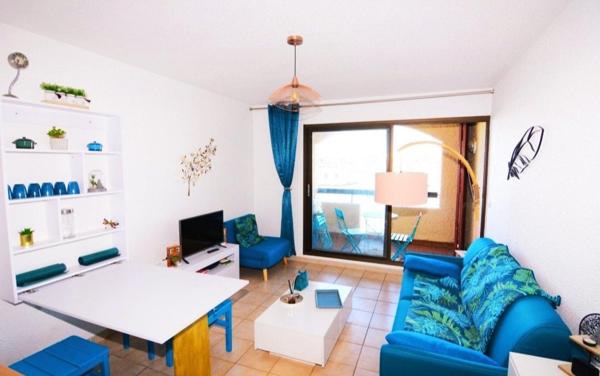 studio très jolie vue sur l'étang