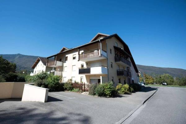 Appartement à louer - Saint-Jorioz 2 pièces de 50 m²