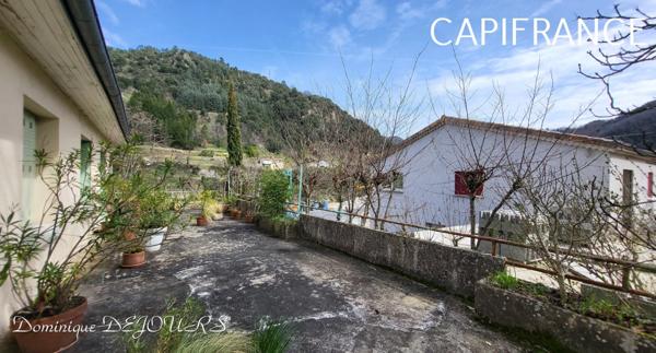 EXCLUSIVITÉ, Ardèche SAINT SAUVEUR DE MONTAGUT - GRANDE MAISON - 4 chambres - Très grands garages en RDC