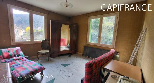 EXCLUSIVITÉ, Ardèche SAINT SAUVEUR DE MONTAGUT - GRANDE MAISON - 4 chambres - Très grands garages en RDC