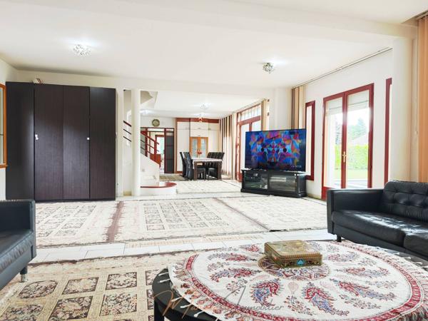 Maison 5 pièces 190m² à vendre à Prévessin-Moëns 01280