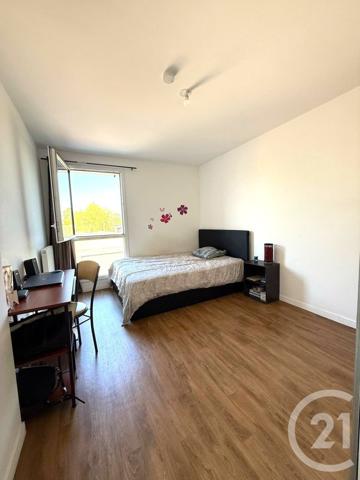 Appartement F4 à vendre  4 pièces - 74 m2 TRAPPES - 78