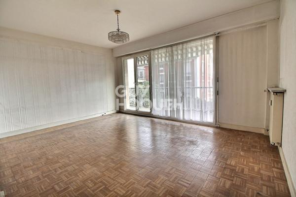 A VENDRE CHAVILLE RIVE DROITE - Appartement t2 avec terrasse , cave et parking en sous-sol