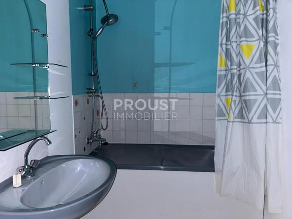 En exclusivité, niort, centre ville, immeuble de rapport 3 studios