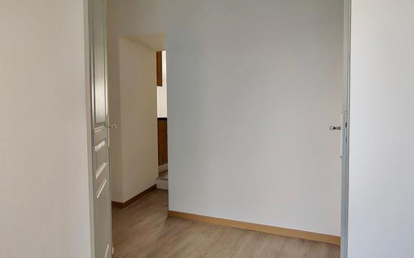 Maison à vendre    2 pièces •  Marennes