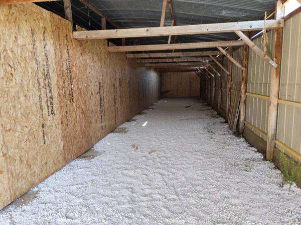 BOX À LOUER 100 m²