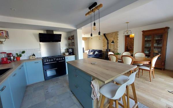 Maison à louer    5 pièces •  Castries