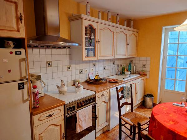 À vendre - Maison de campagne, 7 pièces situé à Belleville-en-Beaujolais (69220)