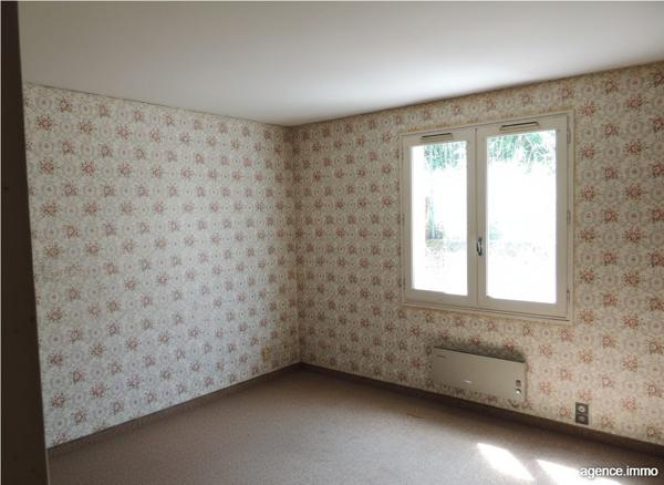 À vendre - Maison individuelle, 6 pièces située à Villefranche-de-Rouergue (12200)