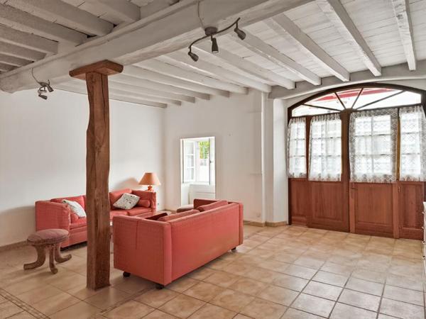 Maison  ancienne rénovée 5 pièce(s) 140 m2 jardin 75 m2