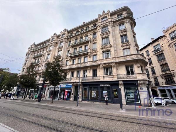 Très beau bureau en hyper centre