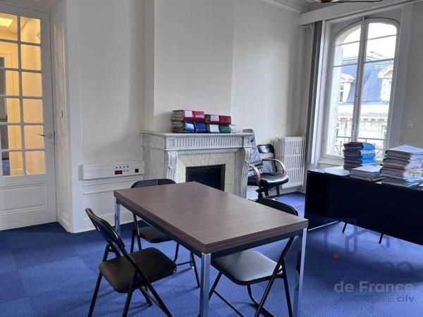Très beau bureau en hyper centre