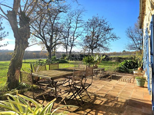 Montréal (32250) MAISON EN PIERRE T5 - 170M² A LA CAMPAGNE / PROCHE MONTREAL