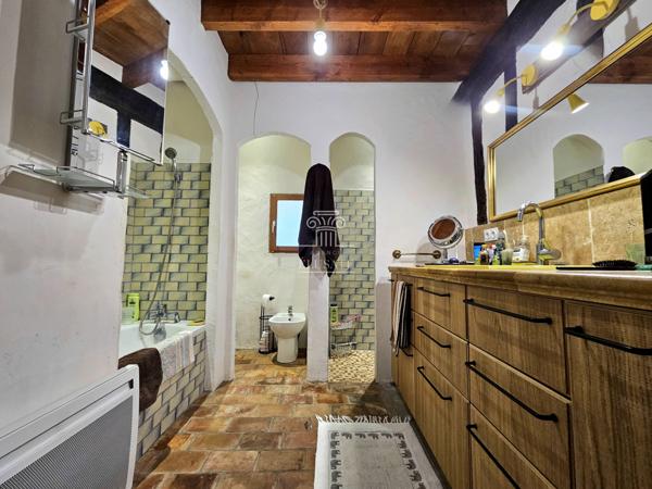 Montréal (32250) MAISON EN PIERRE T5 - 170M² A LA CAMPAGNE / PROCHE MONTREAL