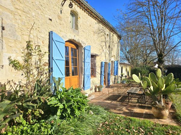 Montréal (32250) MAISON EN PIERRE T5 - 170M² A LA CAMPAGNE / PROCHE MONTREAL