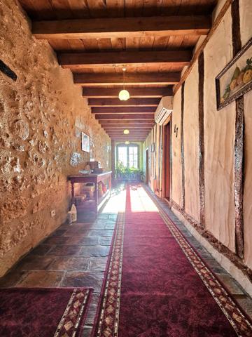 Montréal (32250) MAISON EN PIERRE T5 - 170M² A LA CAMPAGNE / PROCHE MONTREAL