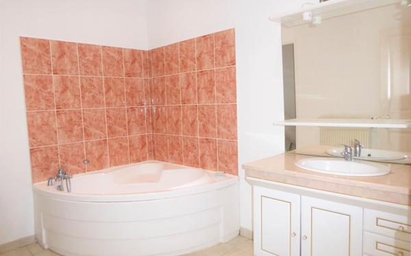 Appartement à louer    3 pièces •  Le Creusot