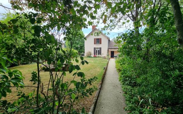 Maison à vendre    6 pièces •  Genouillac