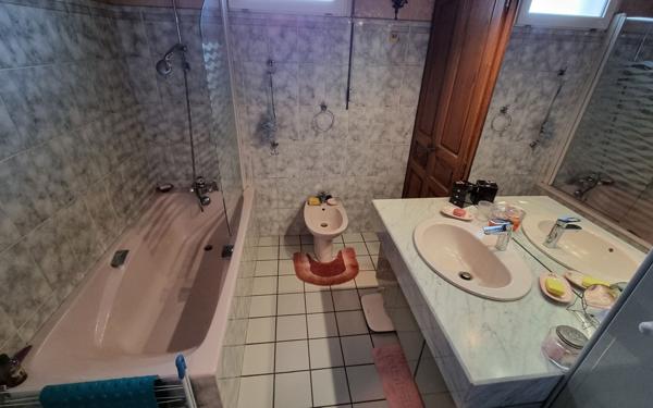 Maison à vendre    6 pièces •  Genouillac