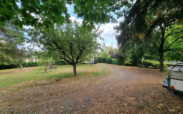 Maison à vendre    6 pièces •  Genouillac