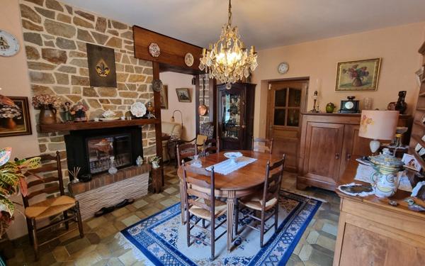 Maison à vendre    6 pièces •  Genouillac