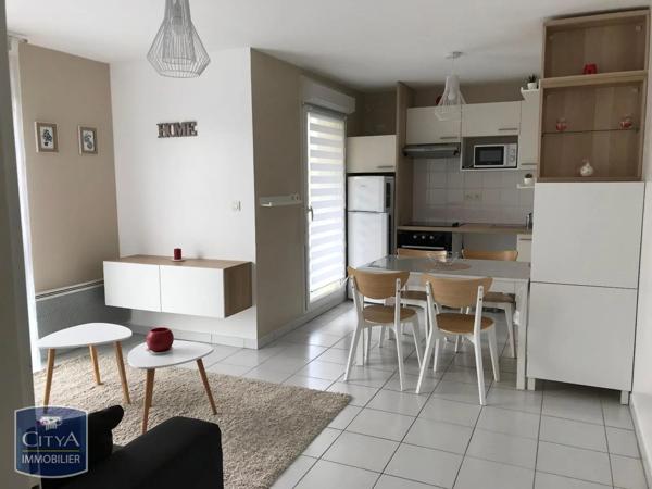 Appartement à louer 3 pièces 58.6m² Arras (62000)