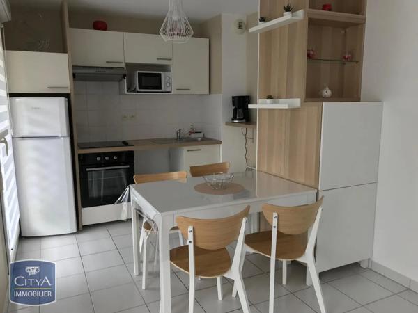 Appartement à louer 3 pièces 58.6m² Arras (62000)