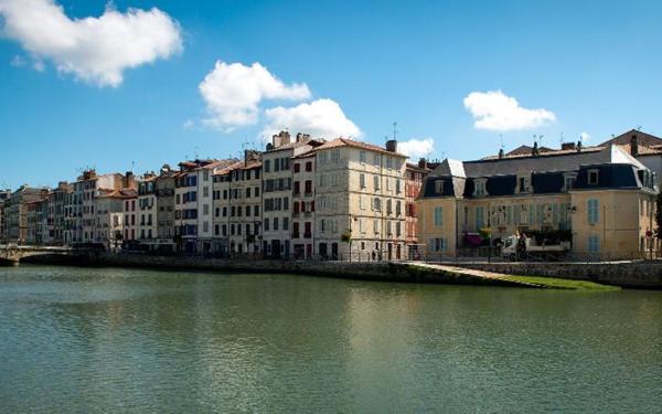 Appartement à louer    3 pièces •  Bayonne