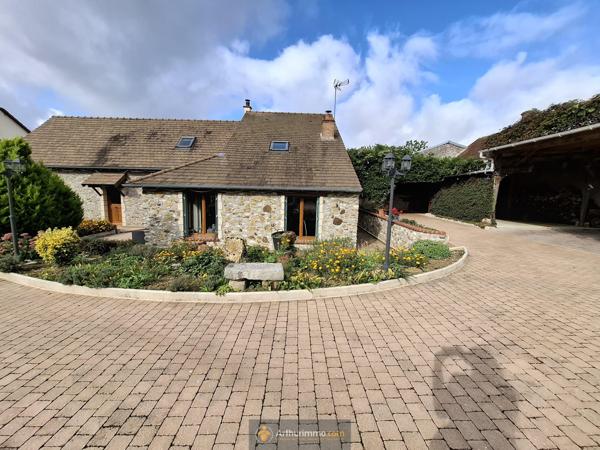 Le Vézier (51210) Belle briarde 160m². Terrain 2350m²